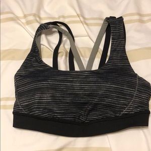 Lululemon sports bra